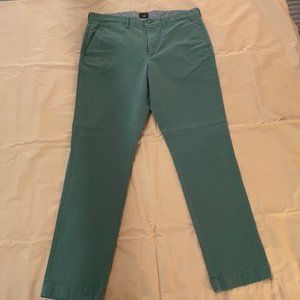 Classic green J. Crew stretch 770 straight khakis